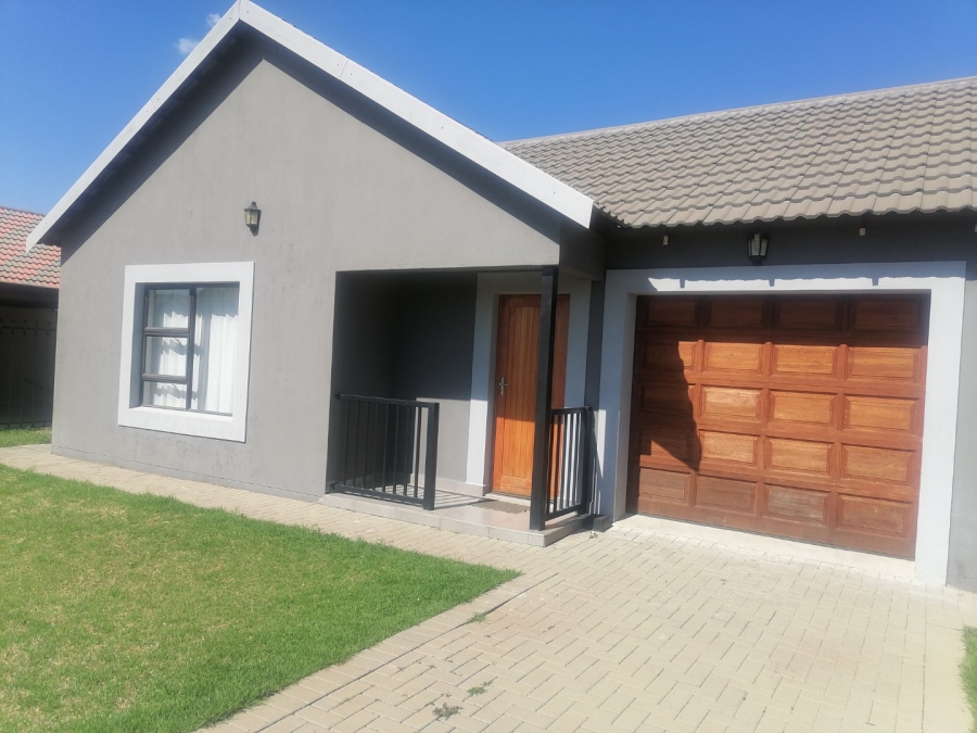 3 Bedroom Property for Sale in Heidedal Free State